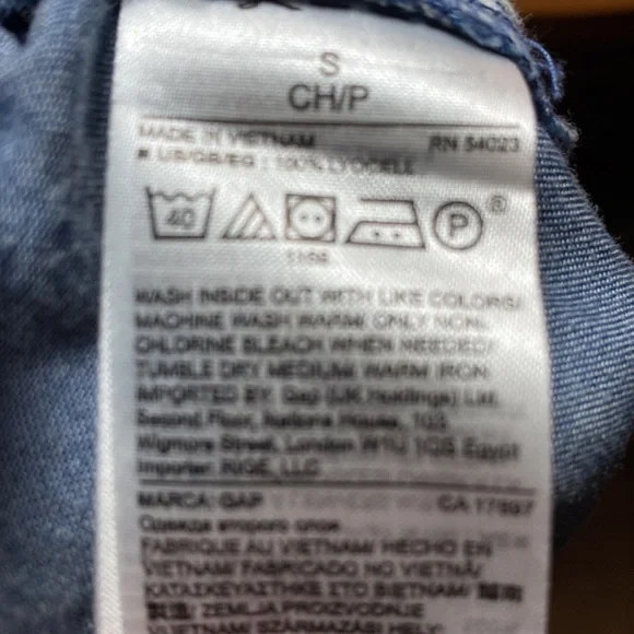 GAP Ladies shorts Blue chambray, size Small/medium - Picture 6 of 6